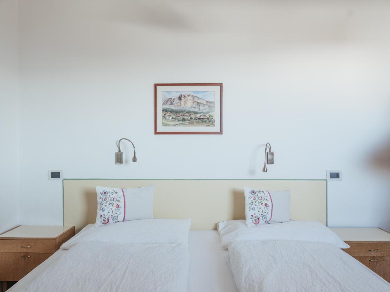 Rifugio Graziani Huette Hotel *